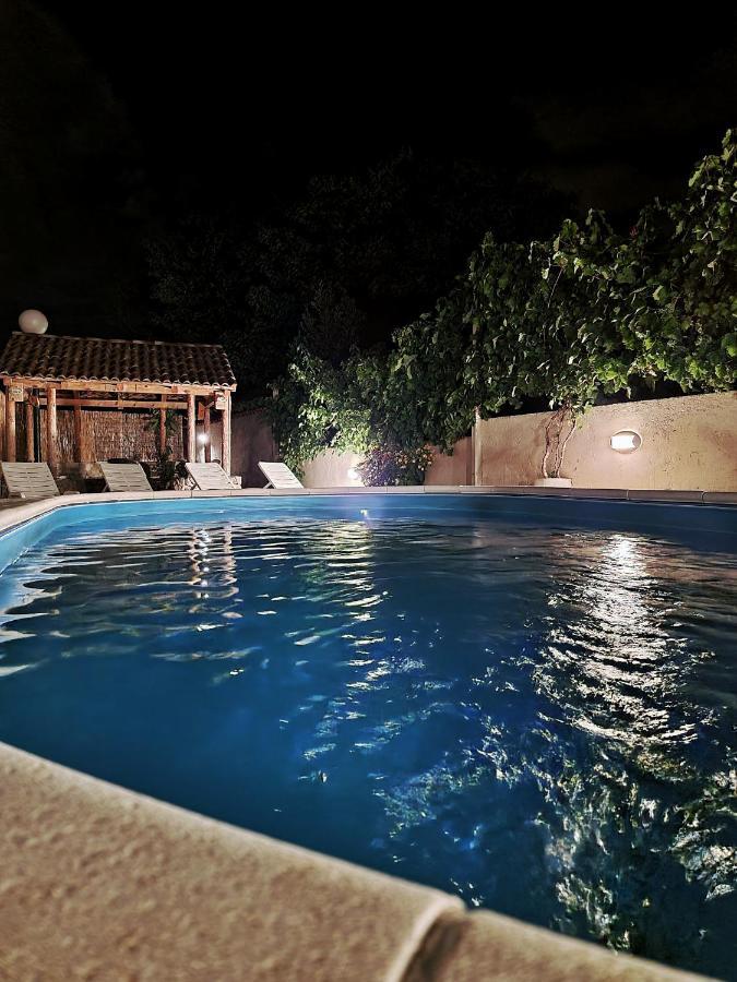 Guesthouse Dila Galovac  Екстериор снимка