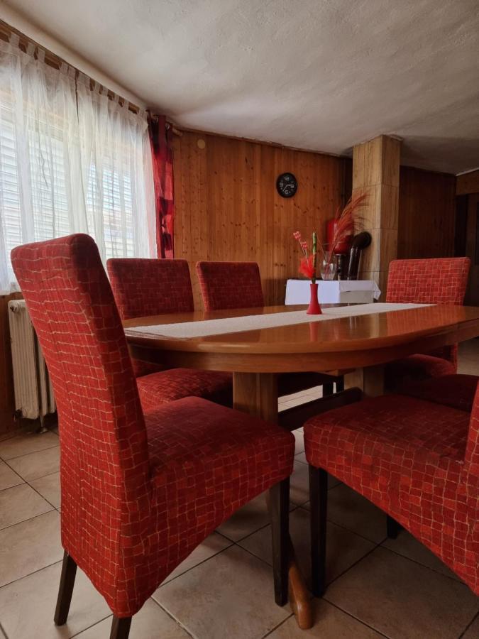 Guesthouse Dila Galovac  Екстериор снимка