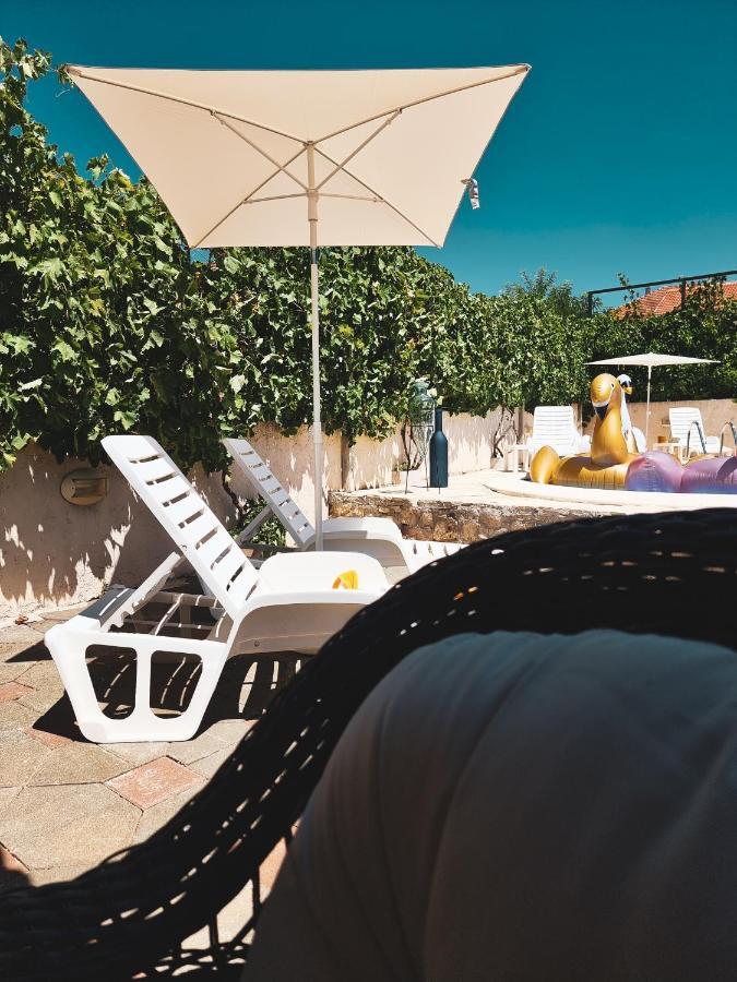 Guesthouse Dila Galovac  Екстериор снимка